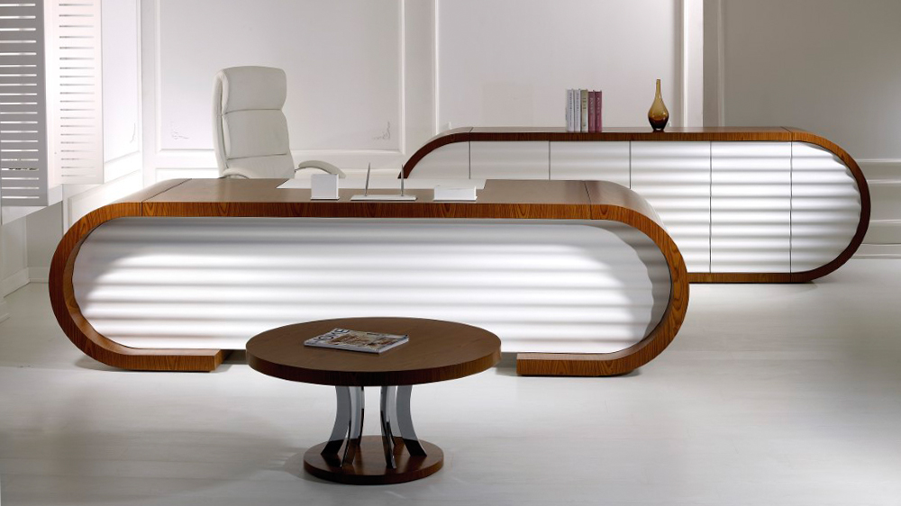 Conoria Vip Executive Desk Set